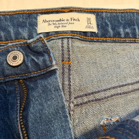 Abercromie & Fitch 90s Relaxed Jean High Rise Denim Jeans Womens 32/14 - Picture 6 of 8